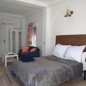 estudio-uno.hotelsinnerja.org/